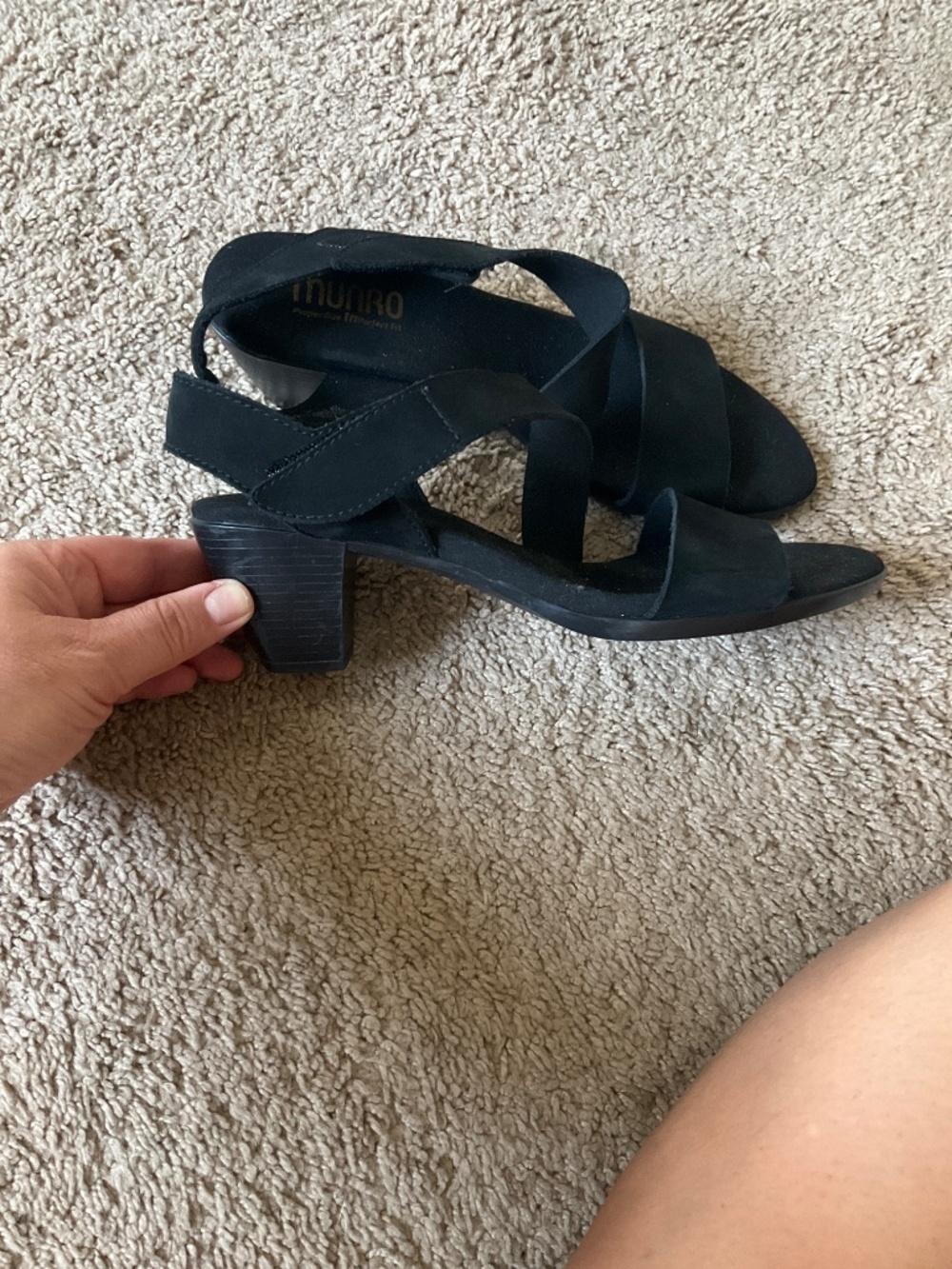 Munro Lucia Sandal in Black Nubuck leather - Picture 5 of 8